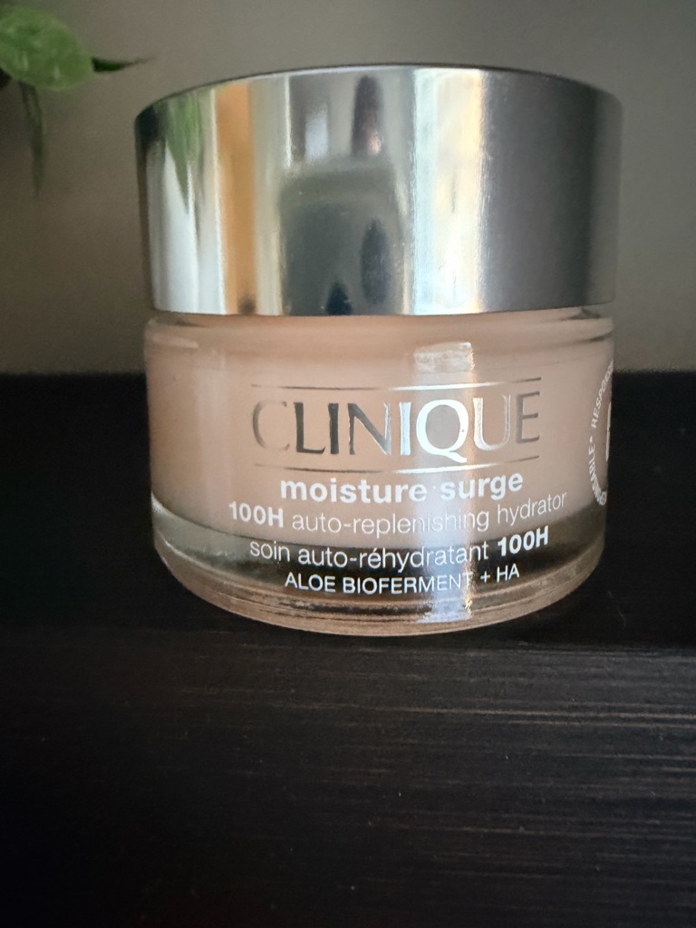 Clinique Moisture Surge 100H auto-replenishing hydrator- 30ml
